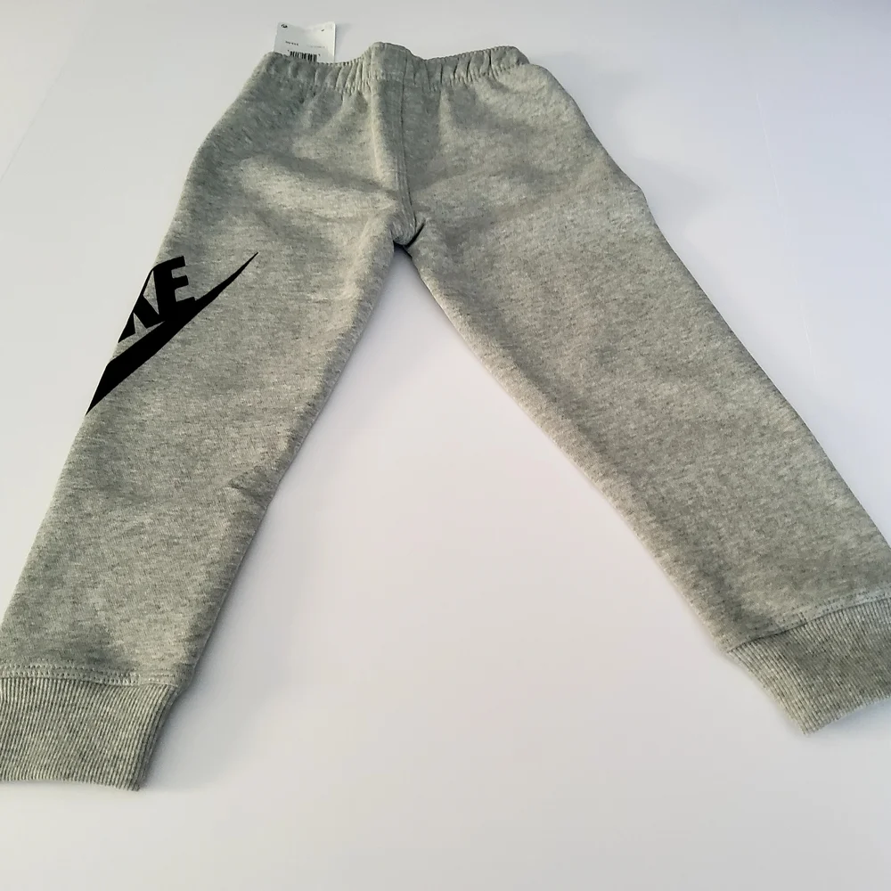 Nike Gray Sweatpants Relaxed Fit with Tapered Cuffs - Picture 3 of 6